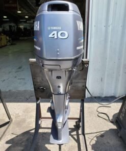 2002 Yamaha 40 HP 3 Cylinder Carbureted 4 Stroke 20" (Long Shaft) Outboard Motor